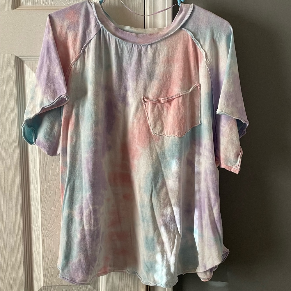Easel L tie dye tee